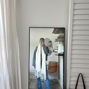 White Stylenanda oversized scarf